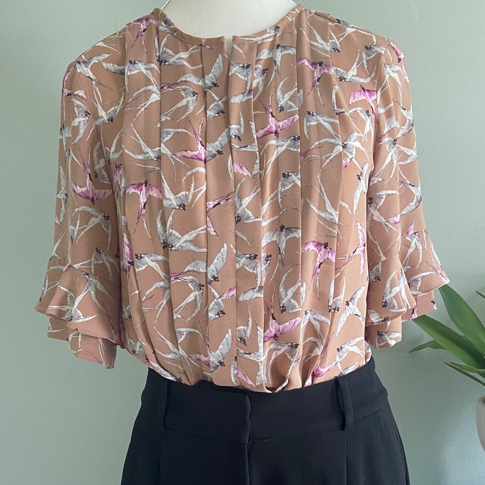 Ann Taylor  Blush Bird-Print Pleated Blouse NWOT